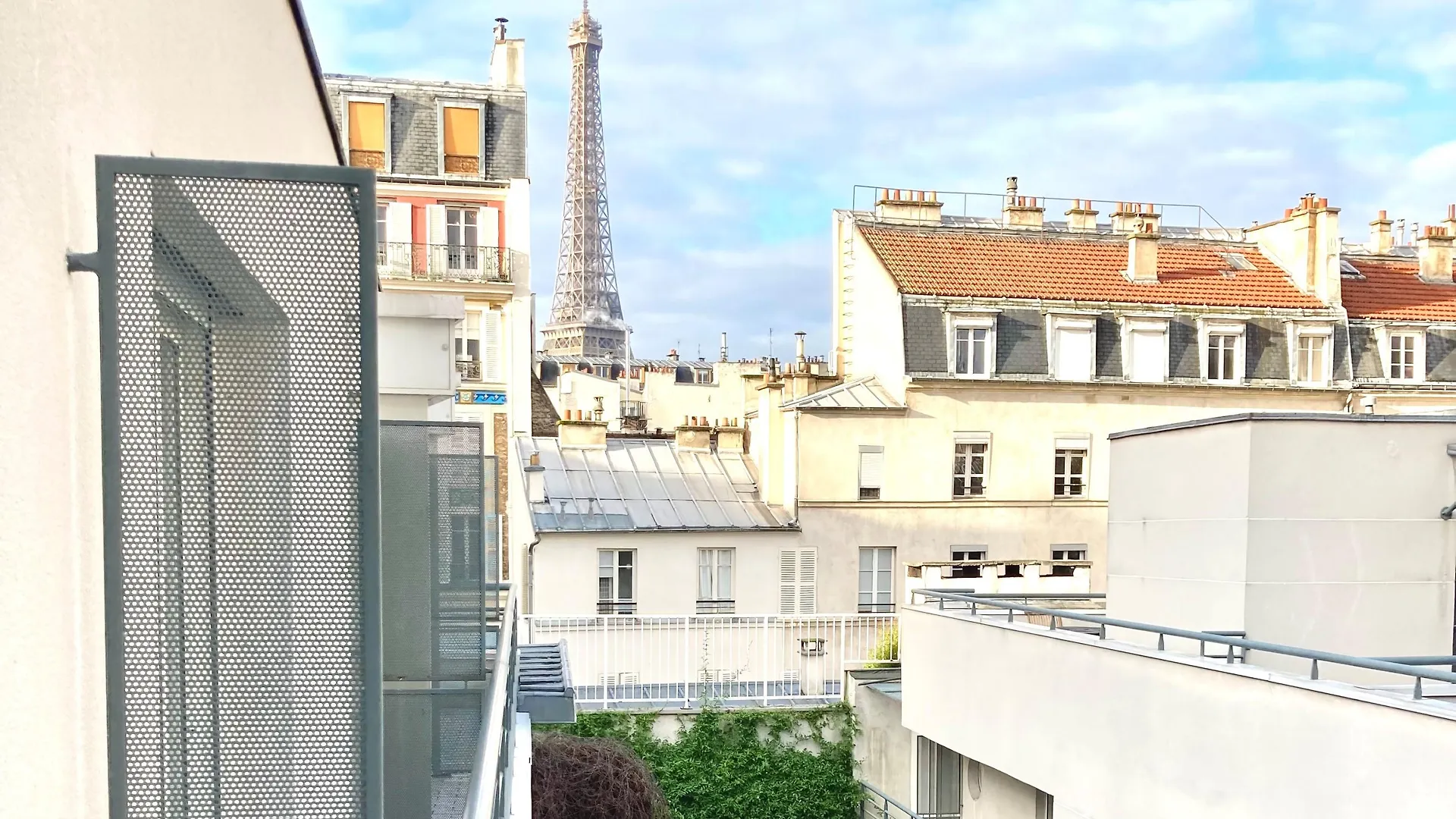 ***  Jardins Eiffel Hotel Paris France