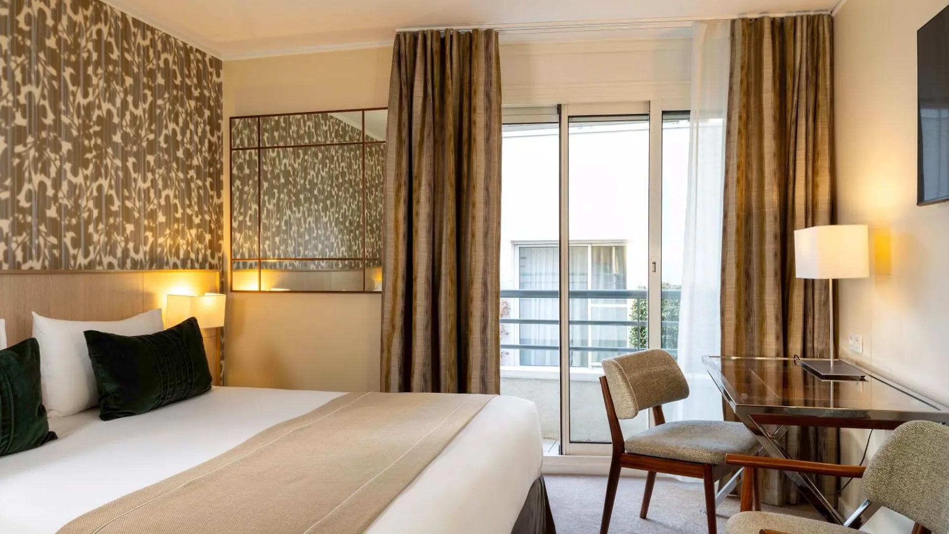Jardins Eiffel Hotel Paris